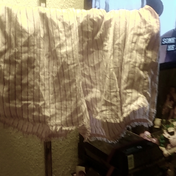 Pink shorts - Picture 1 of 1